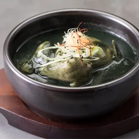 ヨモギの参鶏湯