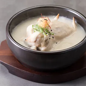 松の実の参鶏湯