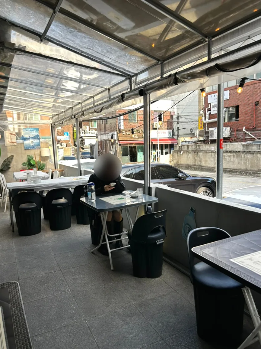 屋根付きテラスの客席