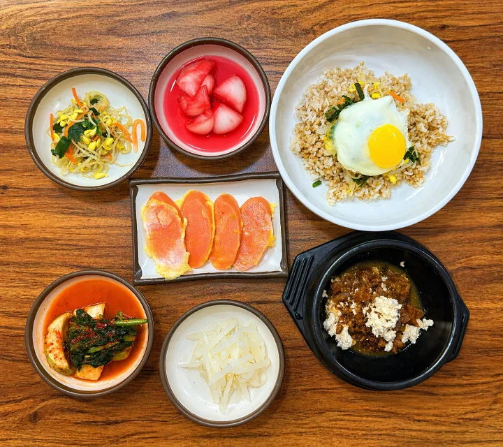 ポグル麦ご飯定食