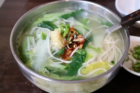安東チッ
