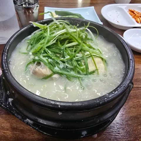 東莱参鶏湯