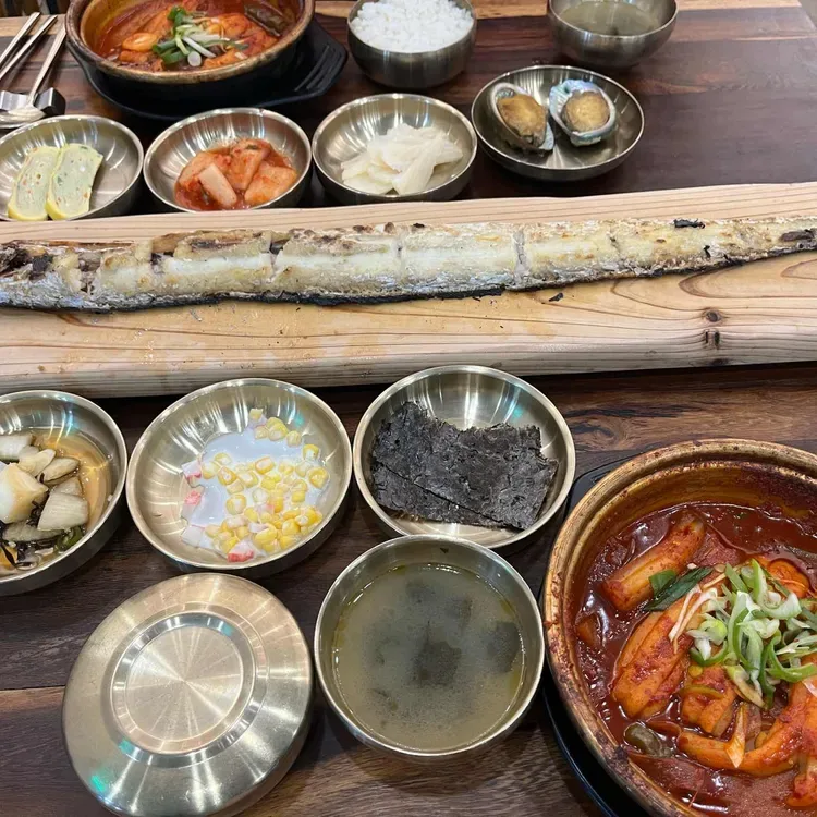 バルン・カルチ 済州空港本店 — 太刀魚の丸焼きと煮付け