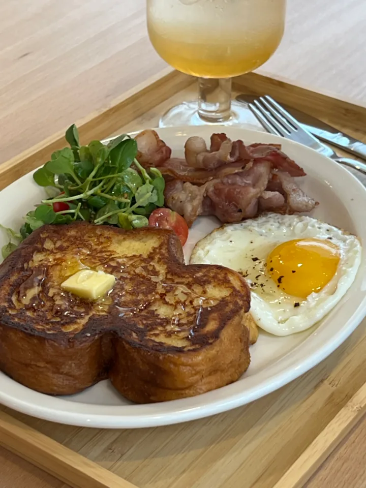 フレンチトーストのブランチ