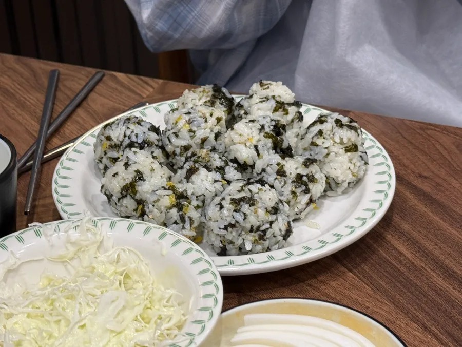 ポドゥナム・チプ — 海苔を混ぜた丸いご飯