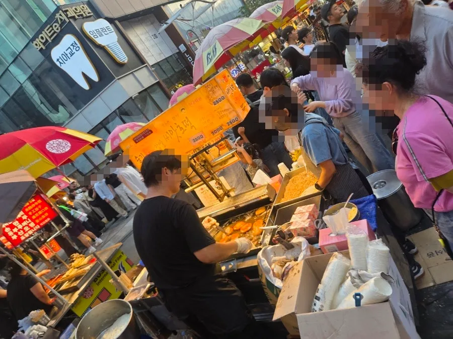 シアッホットクを焼く屋台