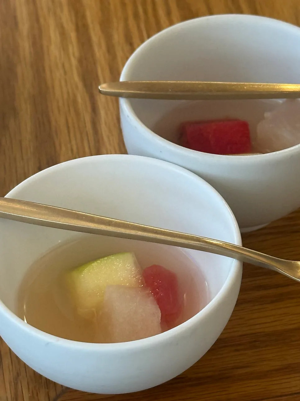 チェガングム・トンカツ — 食後に出る果物の甘酸っぱいデザート