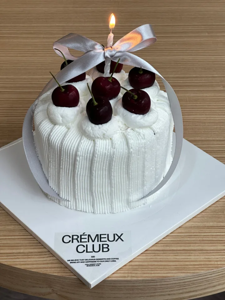 チェリーフォレノワール・ホールケーキ