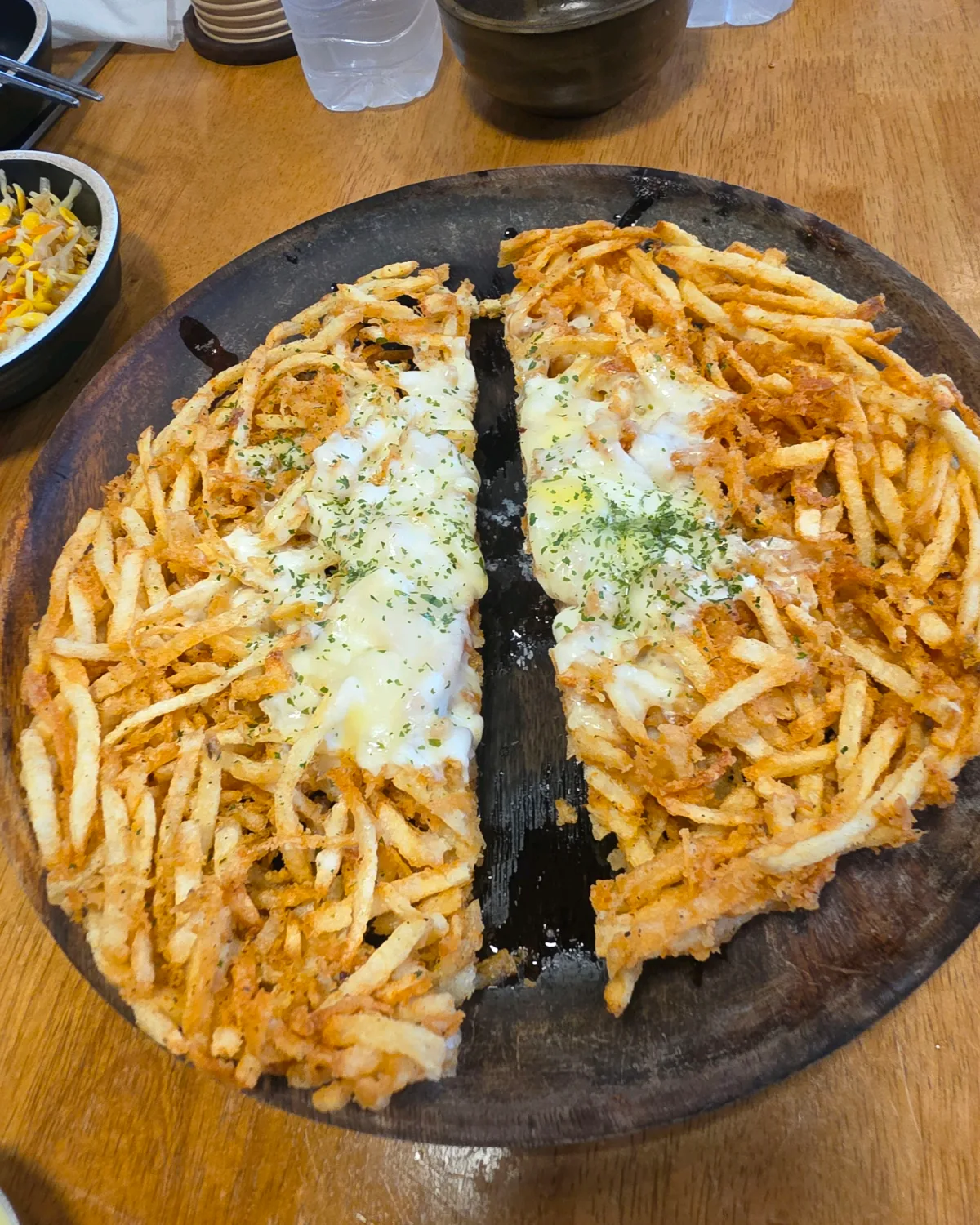 チーズをのせたじゃがいもチヂミ