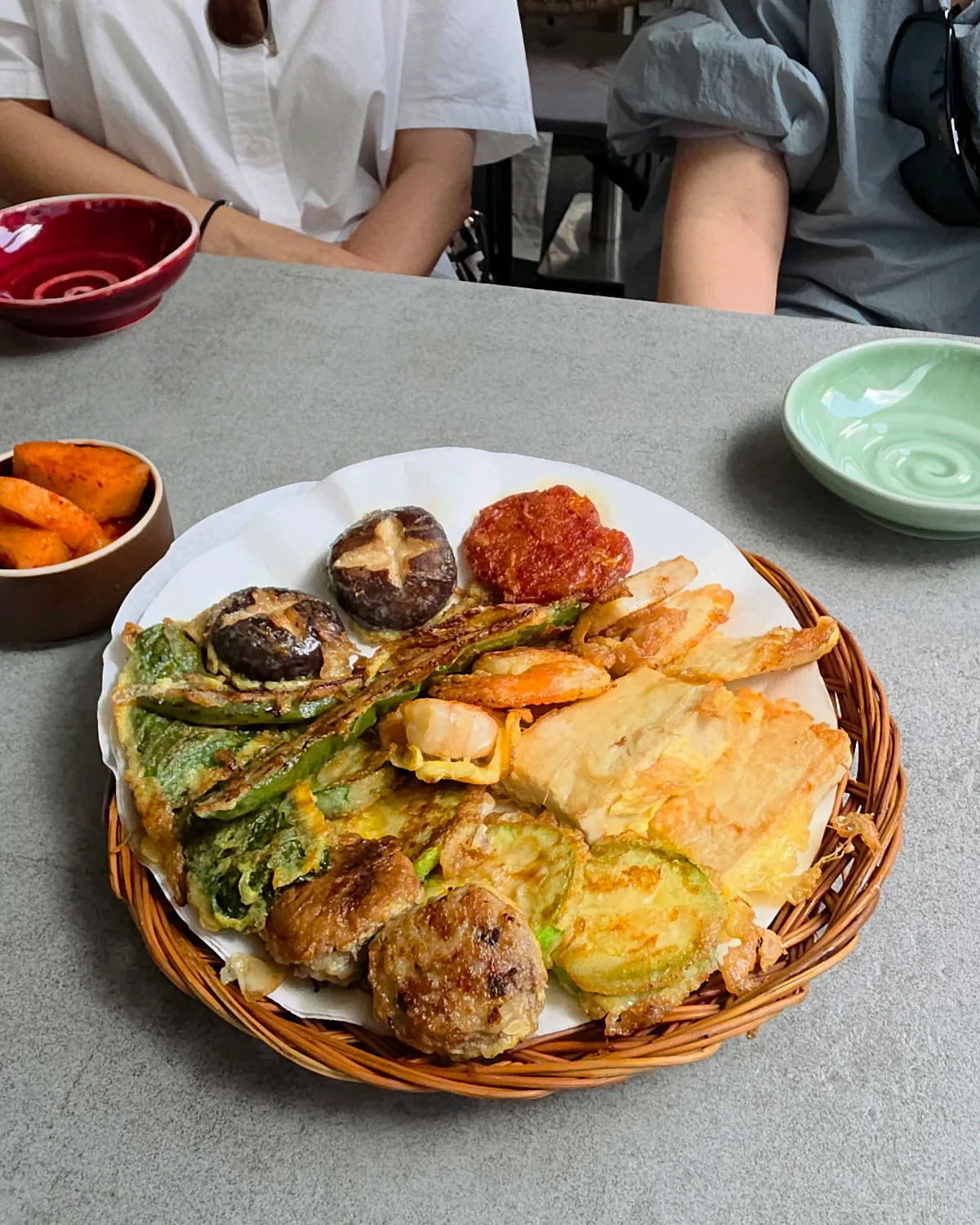野菜やきのこのチヂミ盛り合わせ