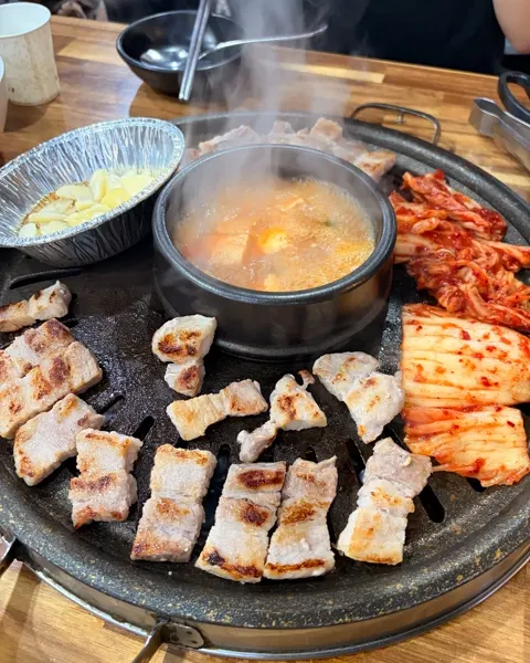 オントリセンコギ 弘大店