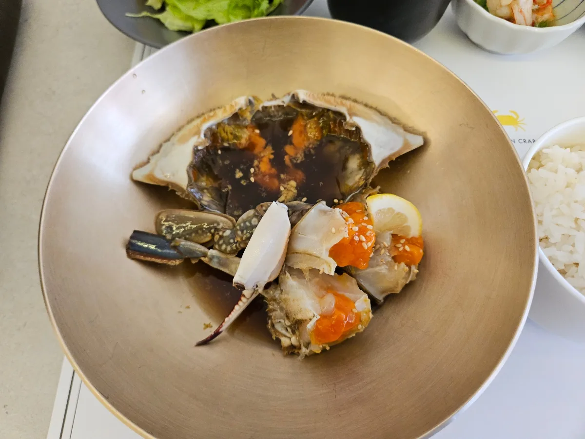 醤油漬けのカニとご飯