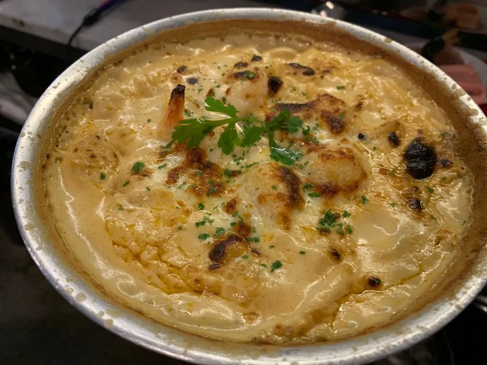 焼き目のついたクリームパスタ
