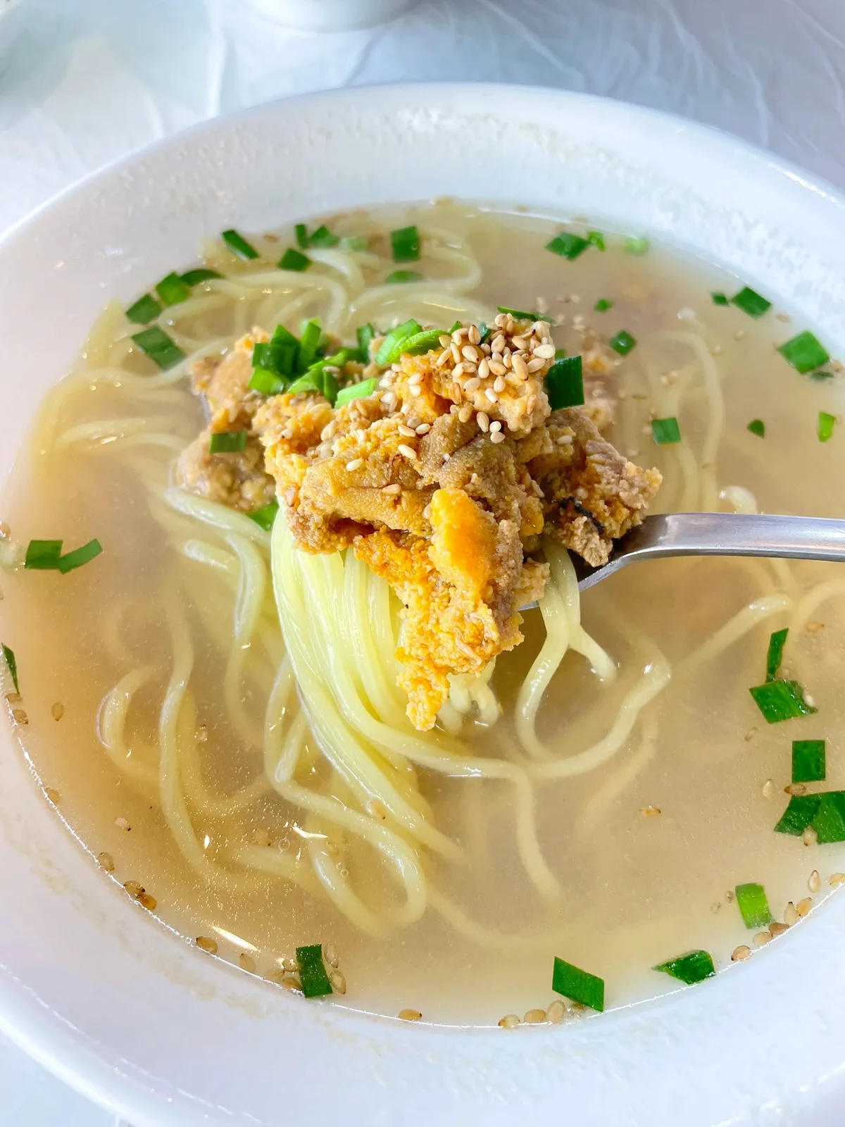 コムマク食堂 — ウニをのせたスープ麺