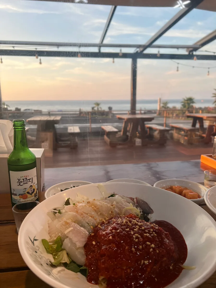 海を眺めながら食べるフェグクス