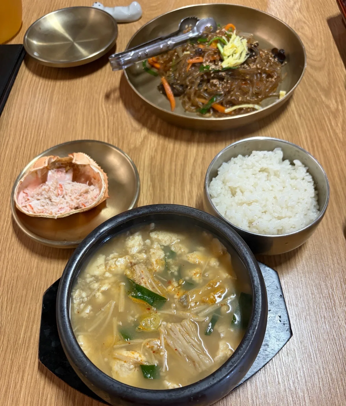 スリメ — カニの身を添えたスンドゥブ定食