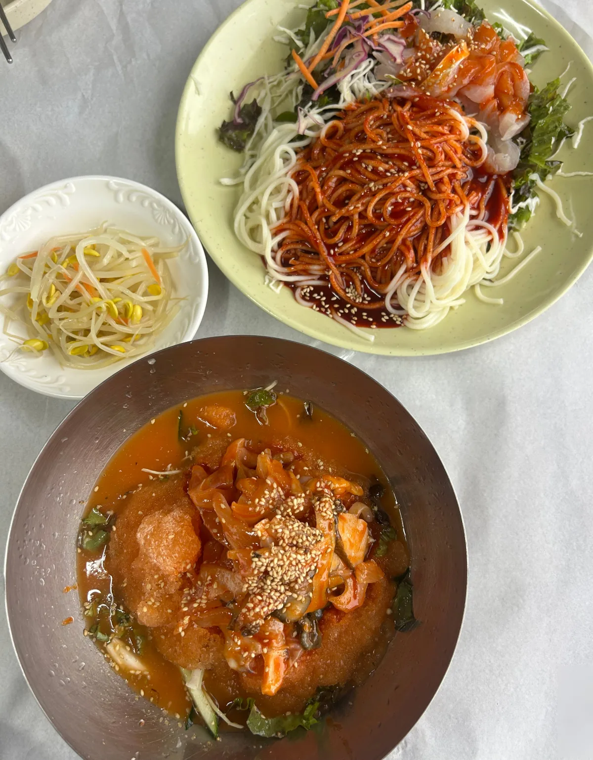 赤いスープのムルフェと混ぜ麺