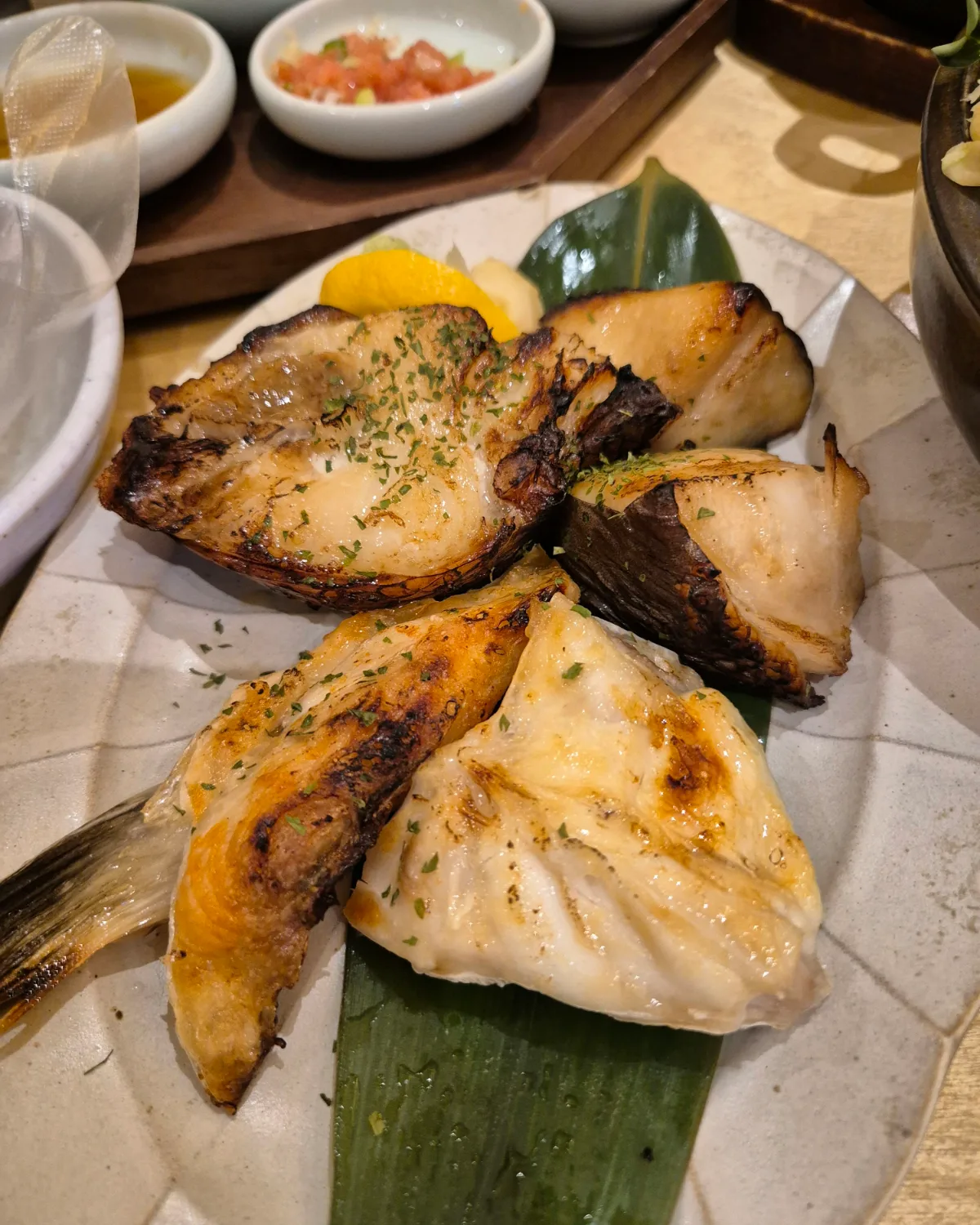 メロとサーモンのカマ焼き