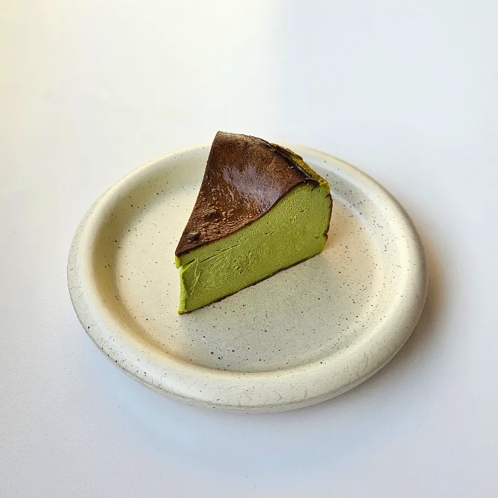 抹茶バスクチーズケーキ