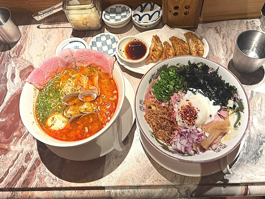 ハウスオブ新世界 江南店 — タチバナのラーメンと混ぜそば、餃子