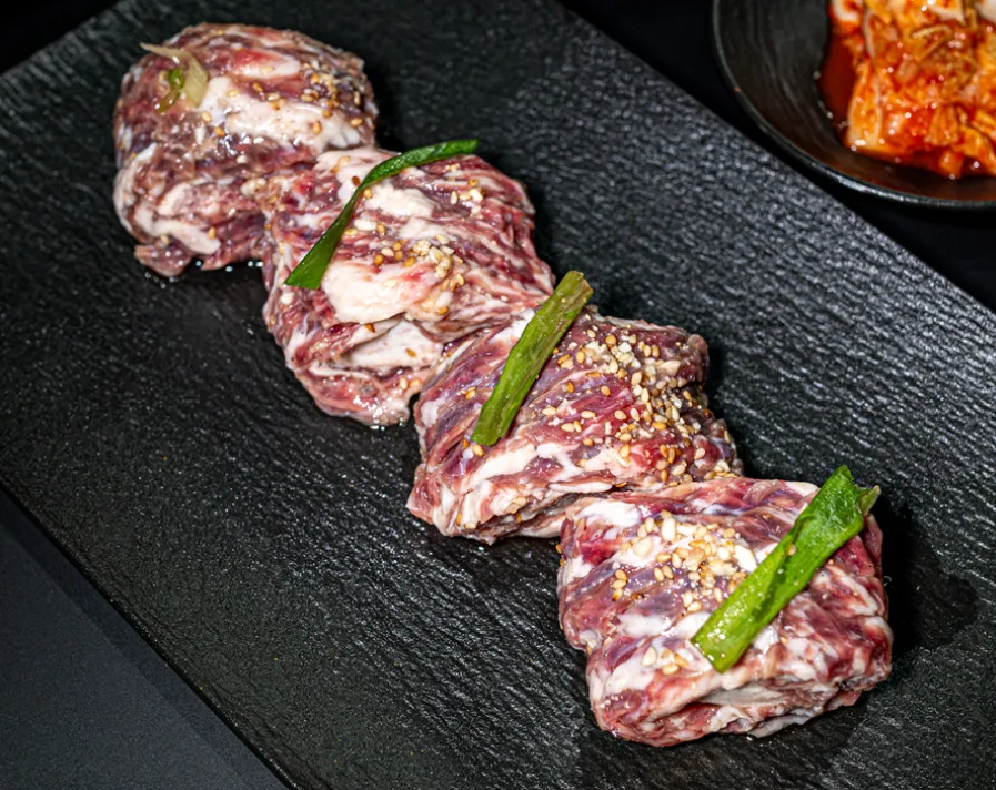 ハウスオブ新世界 江南店 — ユンヘウンデカルビの味付けカルビ