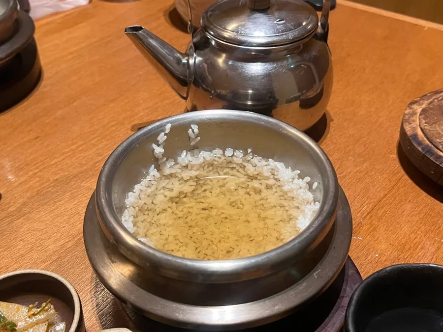 ご飯を移したあとの釜