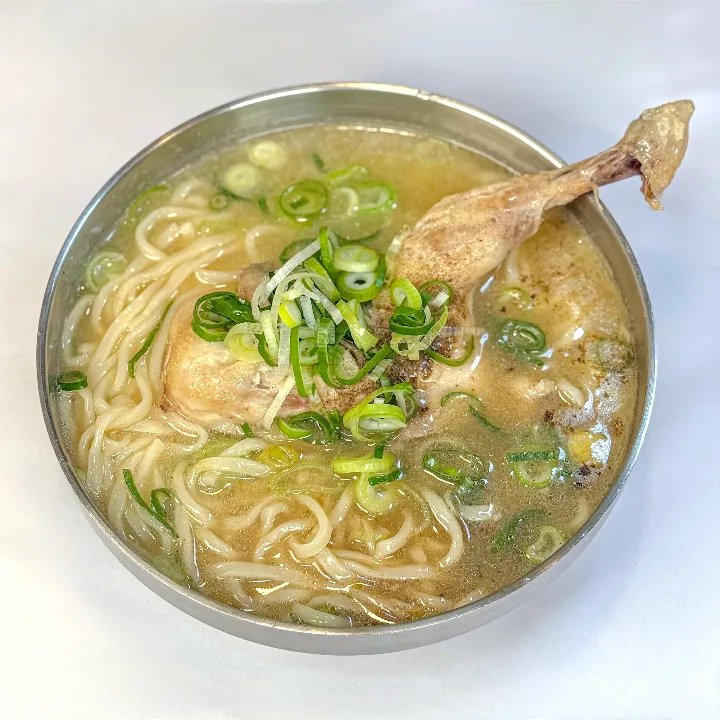 鶏半羽入りカルグクス