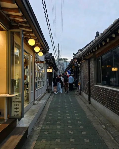 益善洞韓屋通り