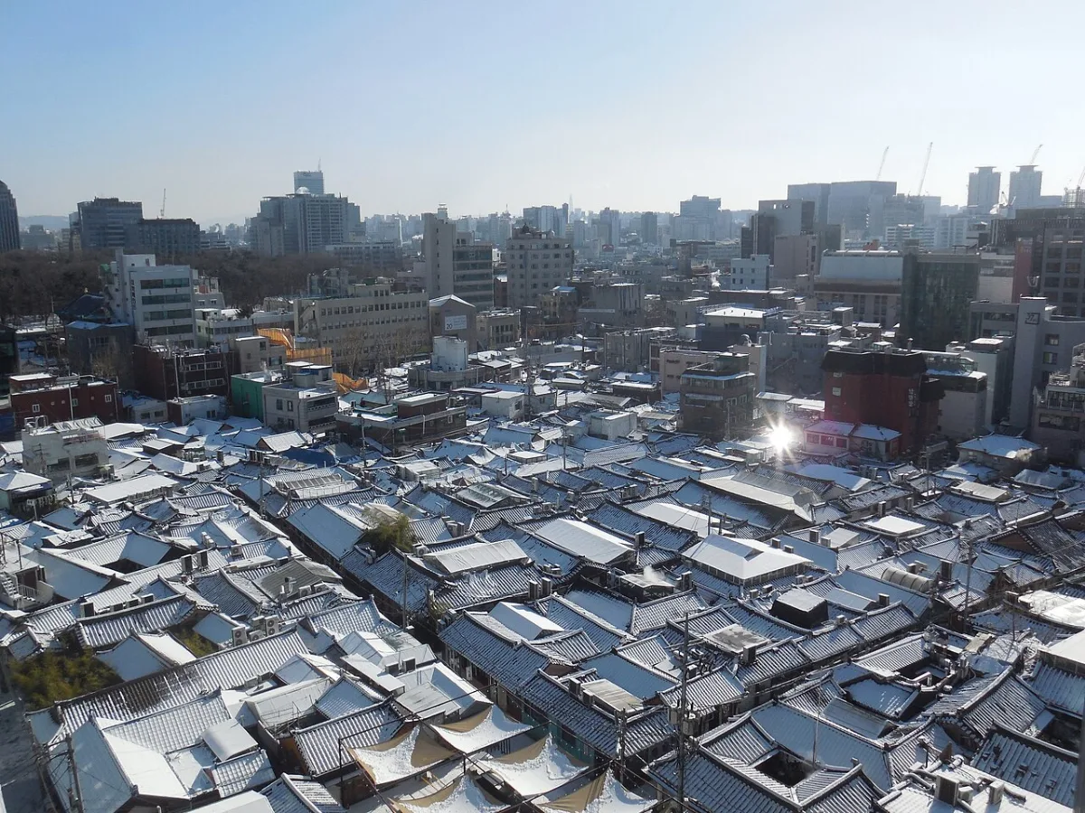 上から見た益善洞の瓦屋根