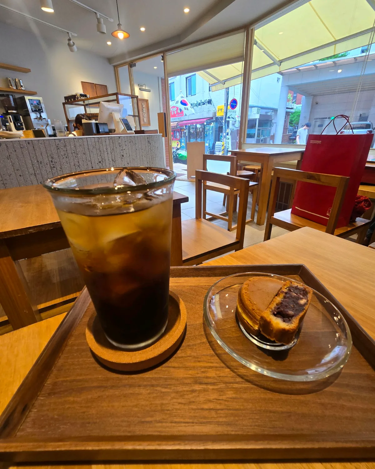 イルホダンパッ — アイスコーヒーと割ったオバントク