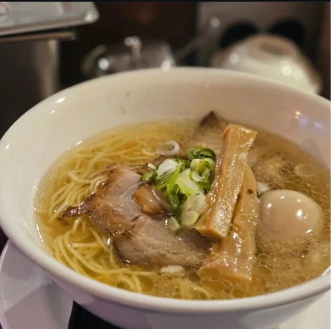 澄んだ鯛だしラーメン