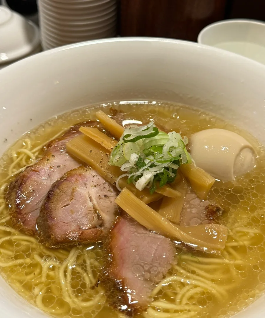 味玉をのせたラーメン