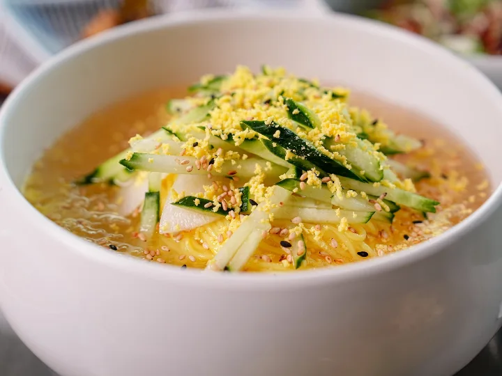 ノレンイ・ヌンコッ冷やし麺