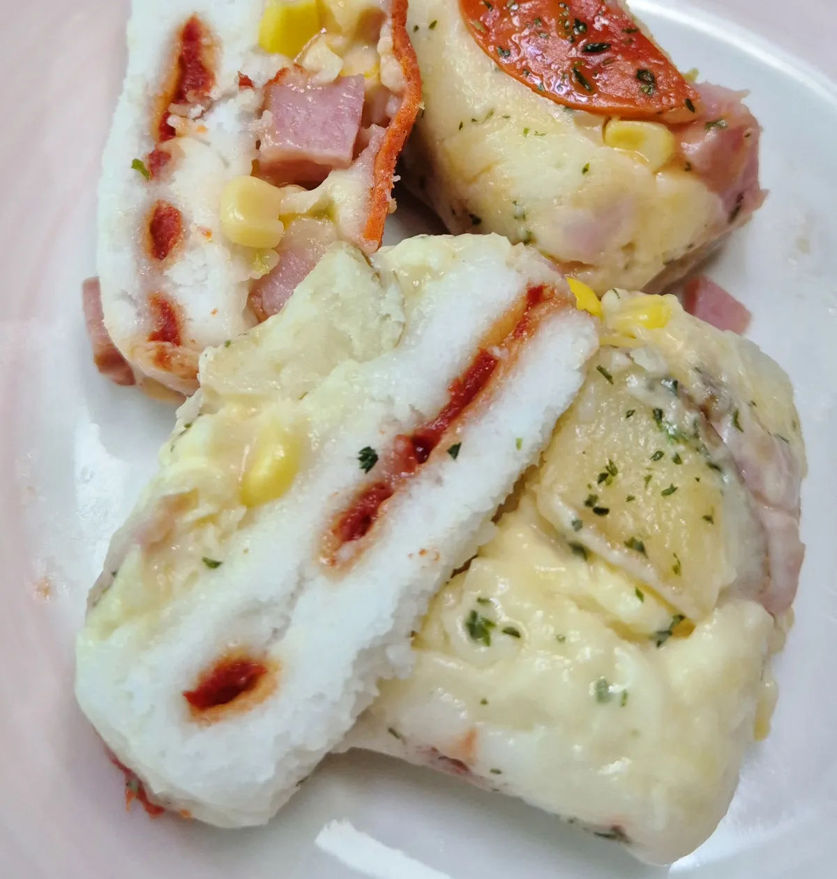 チェイルトックチプ 面牧店 — チーズと具材をのせたソルギ