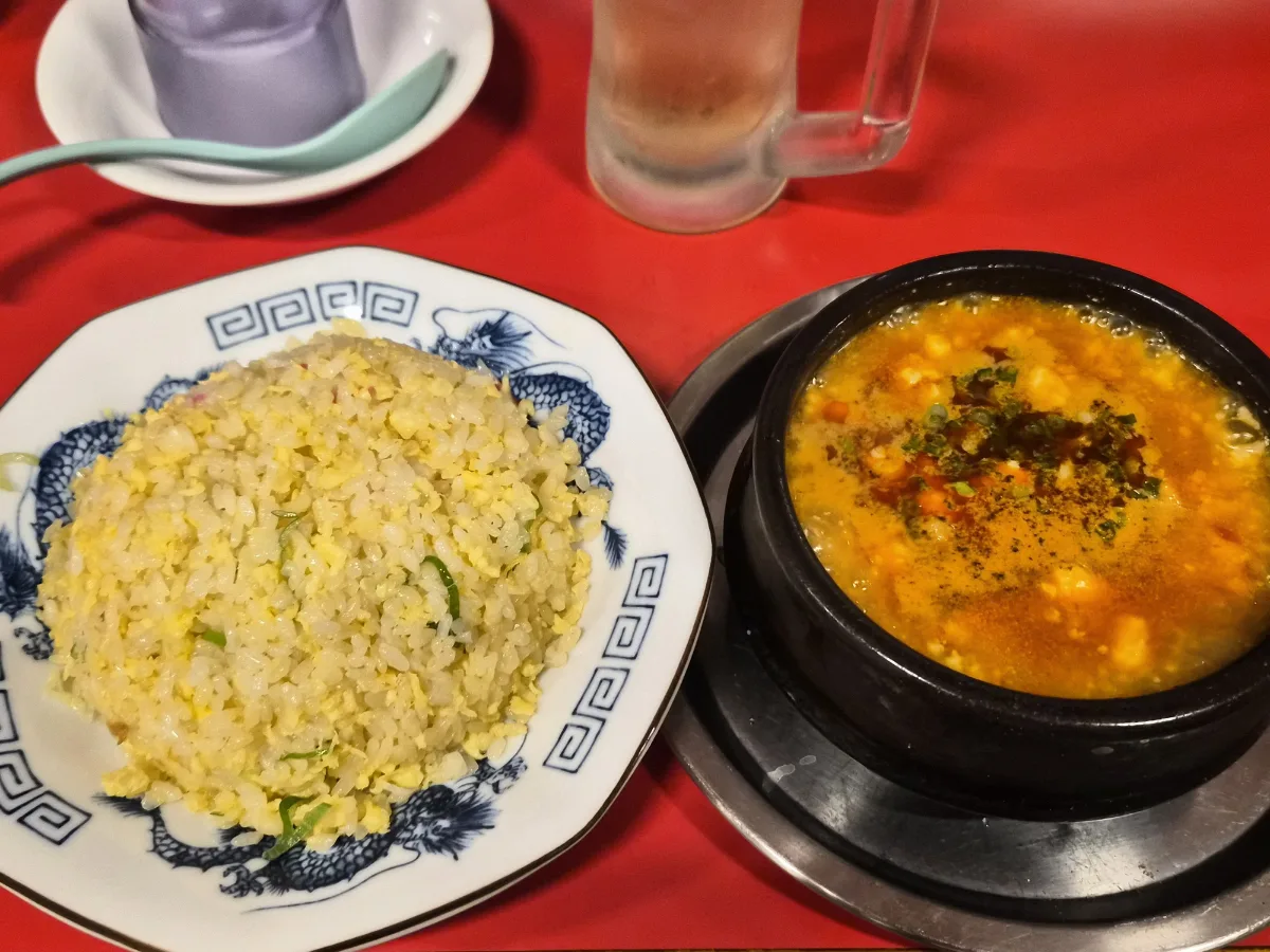 炒飯と麻婆豆腐