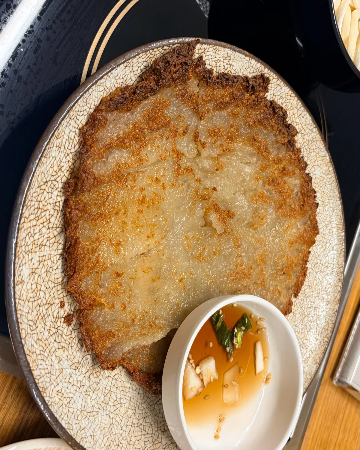 こんがり焼いたチヂミとつけダレ