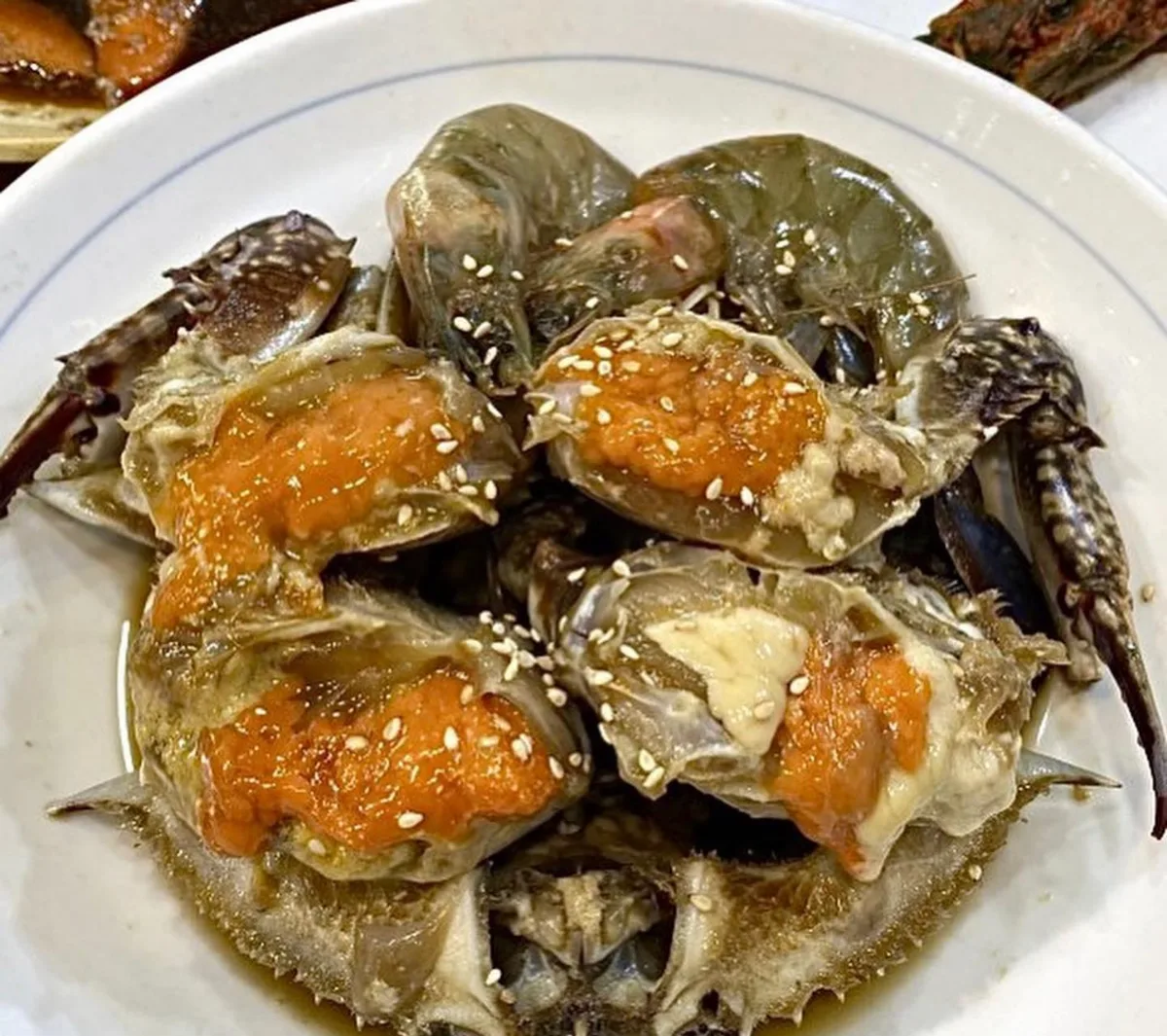 卵が見えるカニの醤油漬け