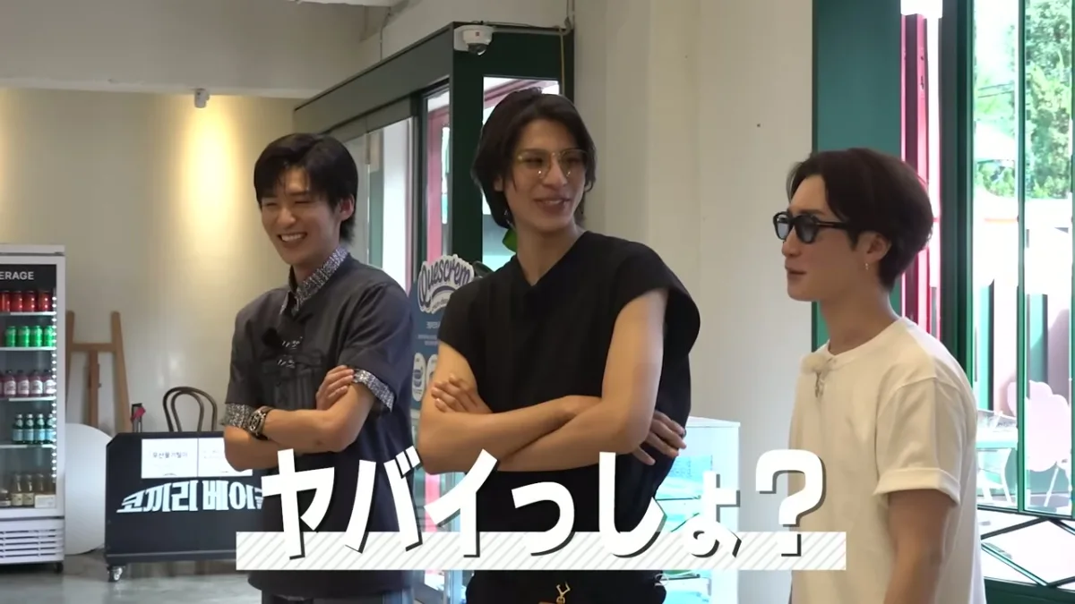 コッキリベーグル聖水店を訪れたSnow Manの3人（Snow Man公式YouTube『ソウルを満喫〜前編』より）