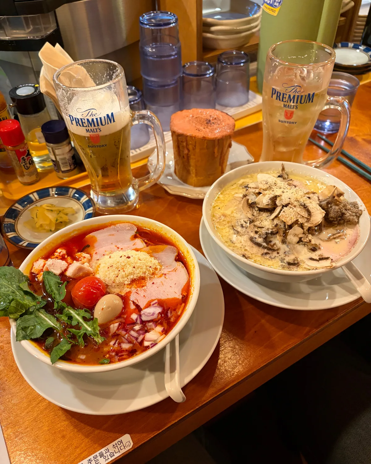 コンブ 乙支路店 — ラーメン二杯とビールの食卓