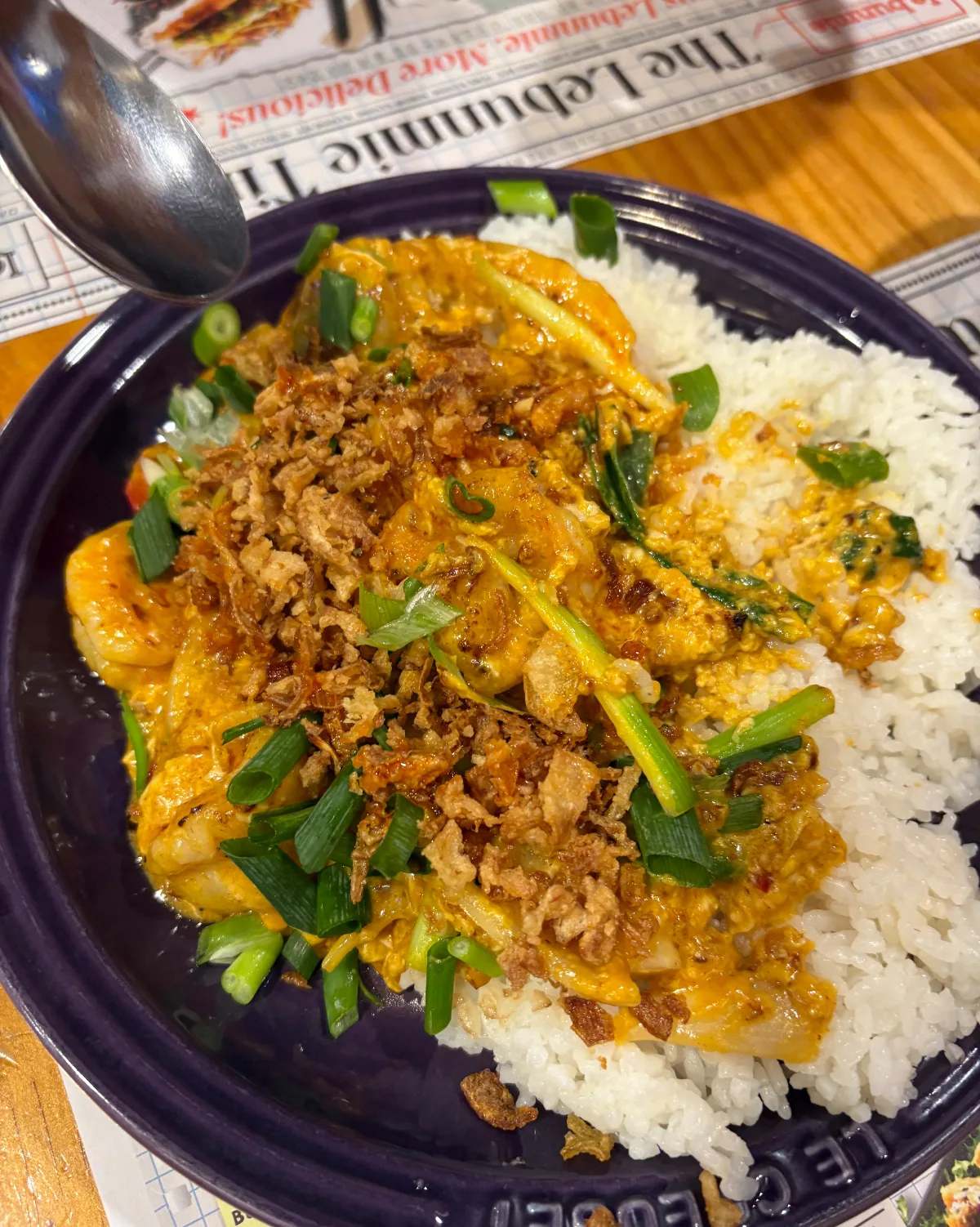 Le bunmie 本店 — エビのカレー炒めをかけたクンパッポンカレー