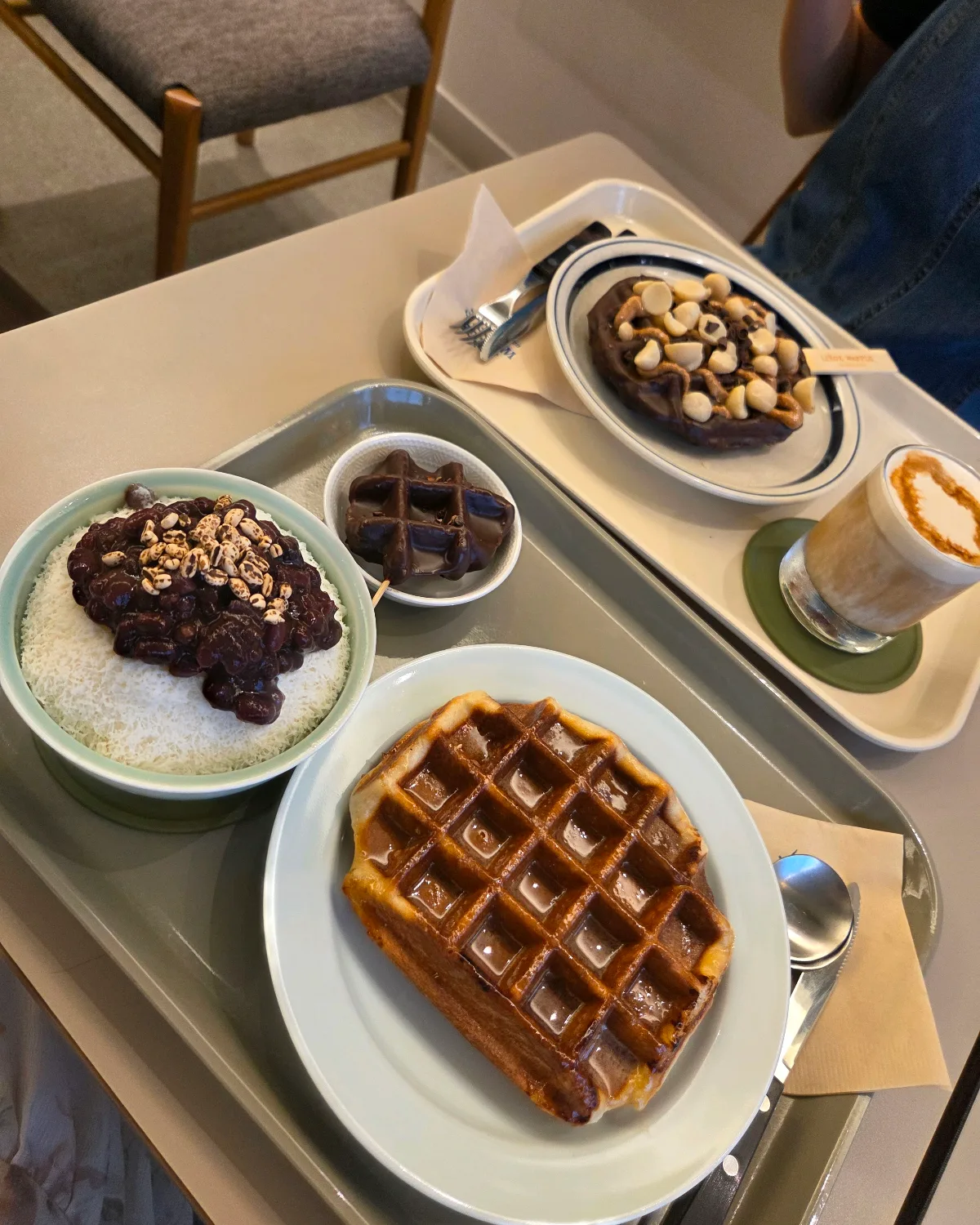 ワッフルと小豆のかき氷