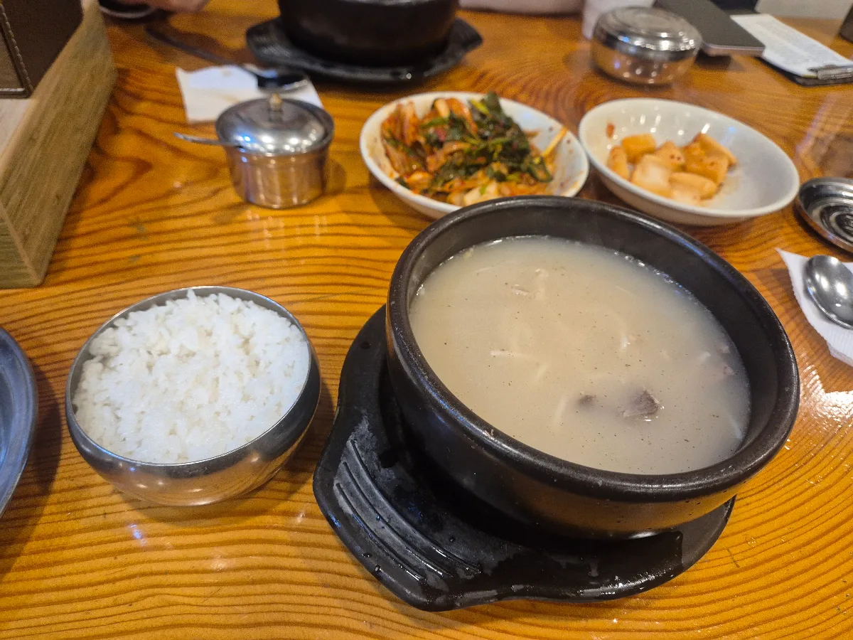 ソルロンタンと別添えのご飯