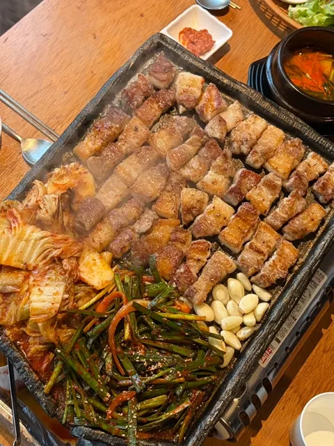マッキムチ生サムギョプサル 延南店