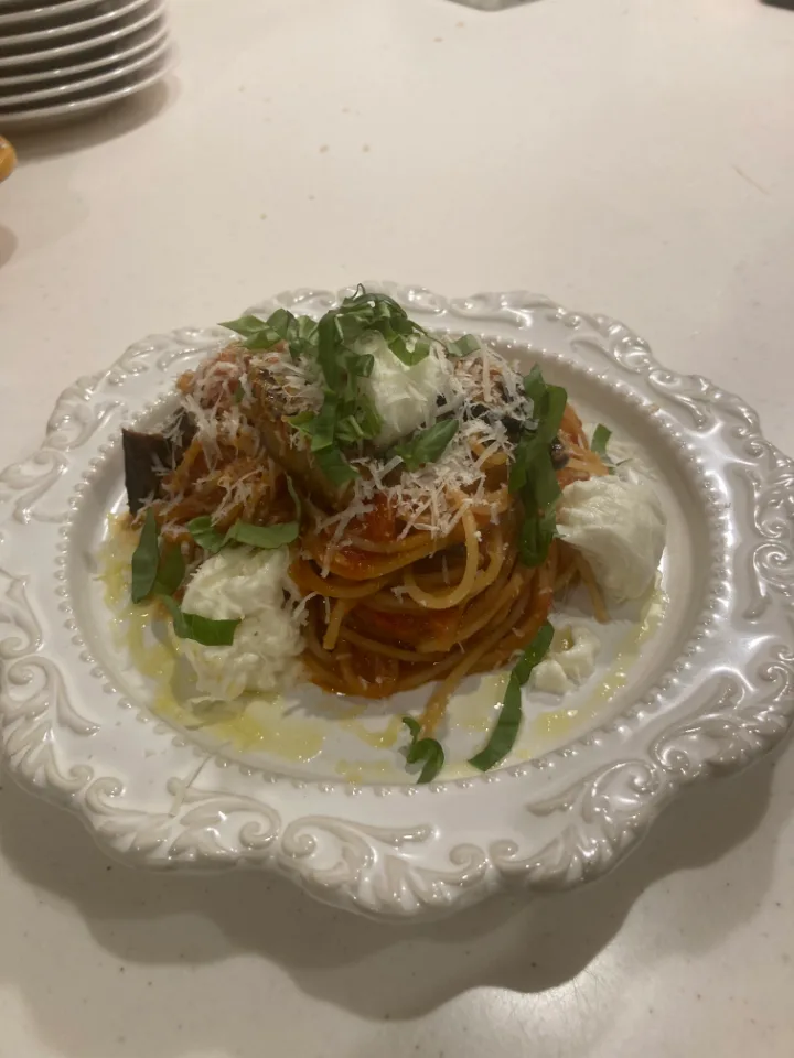ナスとバジルのトマトパスタ