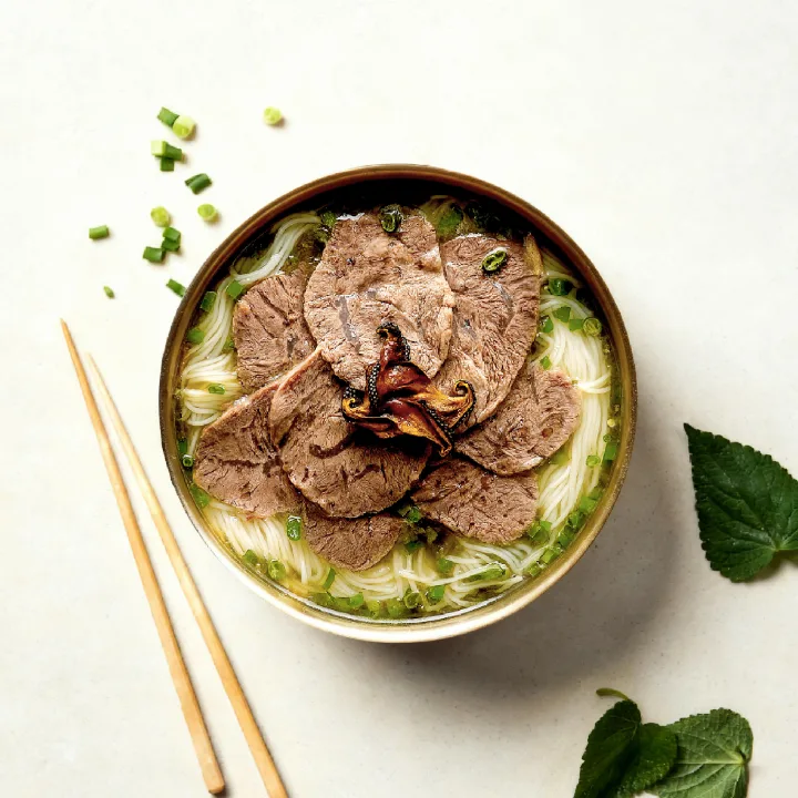 韓牛アロンサテの米麺定食