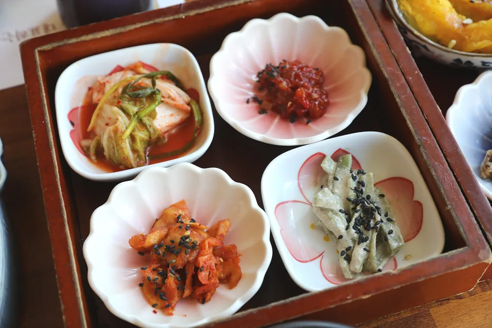 ミポジプ 海雲台本店 — 定食に付くおかず