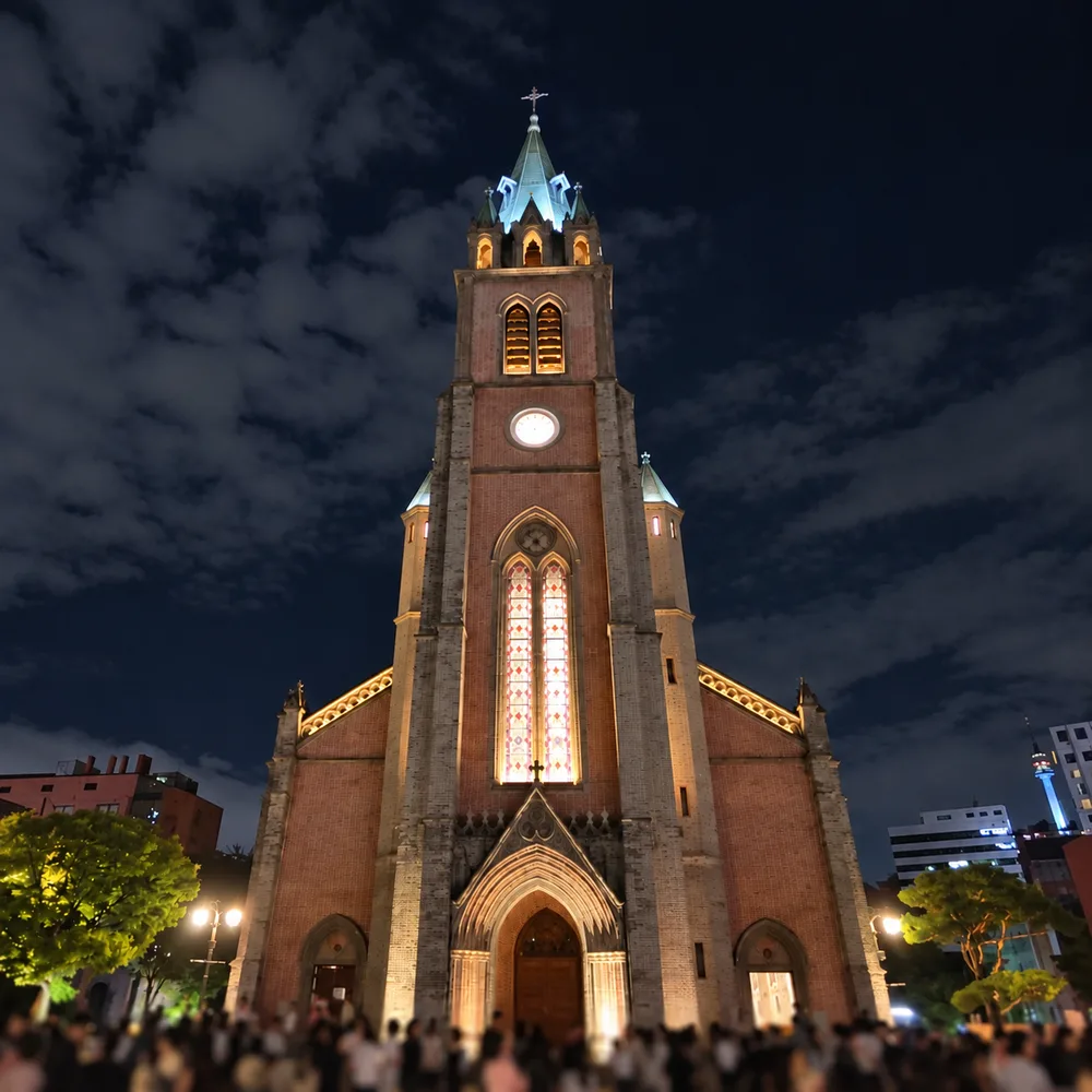 夜の明洞聖堂