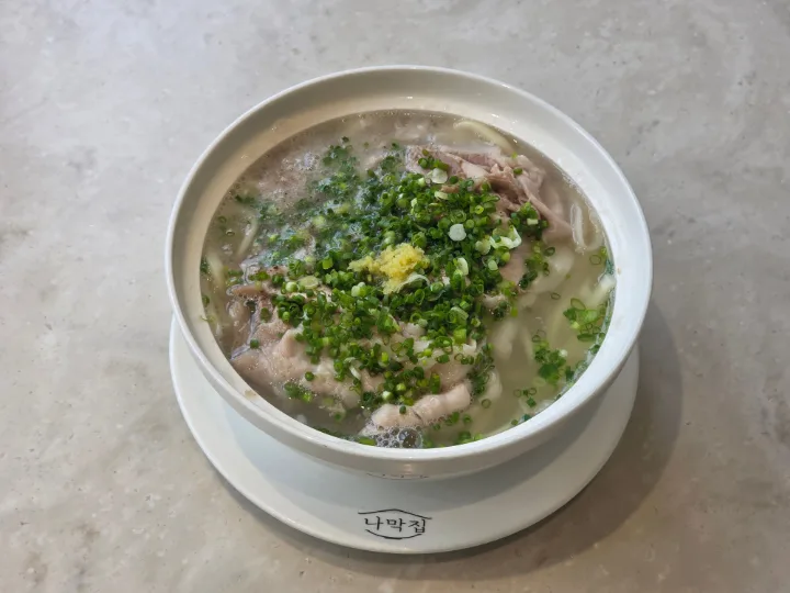 特製肉入りカルグクス