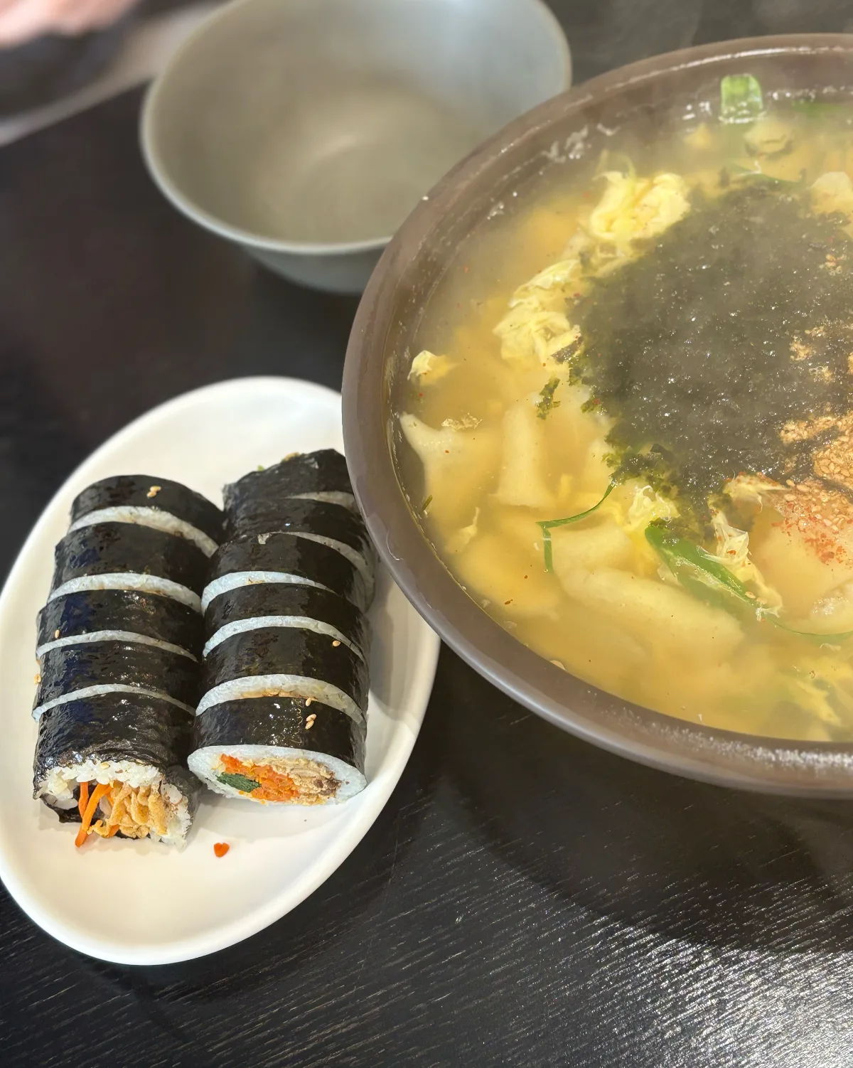 ナムチュン食堂 — スジェビとキンパの組み合わせ