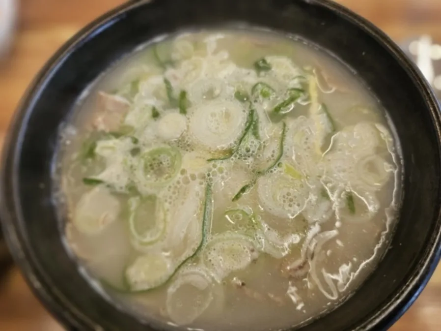 薄切りの牛肉とねぎのスープ